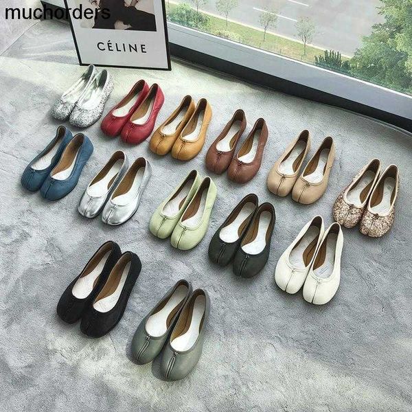 mm6 niche split toe shoes for women xiatabi horseshoe majira pig hoof genuine leather ballet flat shoes shallow cut single shoes, Black
mm6 niche split toe shoes for women xiatabi horseshoe majira pig hoof genuine leather ballet flat shoes shallow cut single shoes, Black