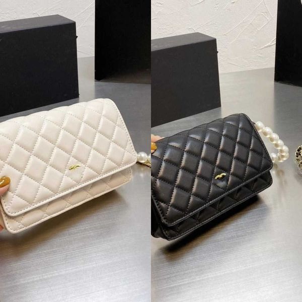 c bag new leisure leather pearl fortune bag fashion sheepskin small cross bag
c bag new leisure leather pearl fortune bag fashion sheepskin small cross bag