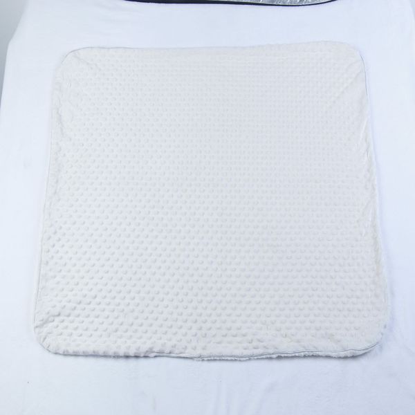 double-layer beige crystal velvet baby blanket satin inside super soft swaddling towel
double-layer beige crystal velvet baby blanket satin inside super soft swaddling towel