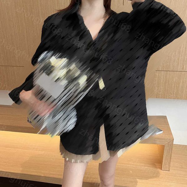 23ss women shirt womens designer clothing high neck blouse summer new product lapel letter full sun protection long sleeve shirt women clot, White
23ss women shirt womens designer clothing high neck blouse summer new product lapel letter full sun protection long sleeve shirt women clot, White