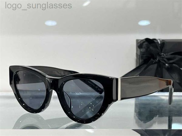 fashion designer m94 sunglasses for women vintage glamorous cat eye frame sun glasses summer avant-garde trend style quality, White;black
fashion designer m94 sunglasses for women vintage glamorous cat eye frame sun glasses summer avant-garde trend style quality, White;black