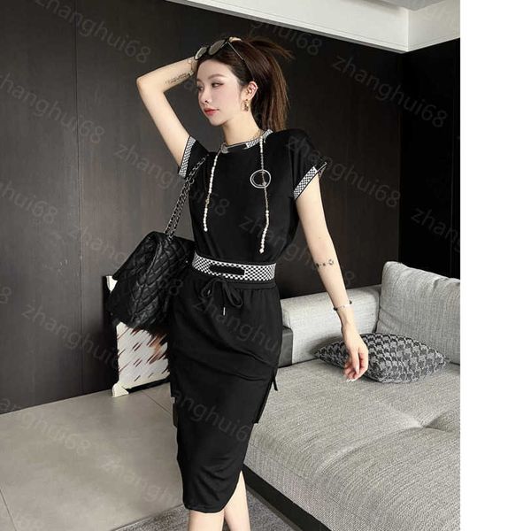 23ss skirt set womens designer clothing letter webbing patchwork logo embroidery short sleeve t-shirt high waist webbing skirt sets womens c, White
23ss skirt set womens designer clothing letter webbing patchwork logo embroidery short sleeve t-shirt high waist webbing skirt sets womens c, White