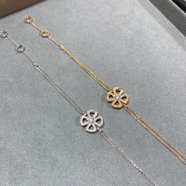 2023 fashion new designer bracelet luxury chanchanes bracelet a new chanchanes flower meaning the eternal beauty of flowers no box, Golden;silver
2023 fashion new designer bracelet luxury chanchanes bracelet a new chanchanes flower meaning the eternal beauty of flowers no box, Golden;silver