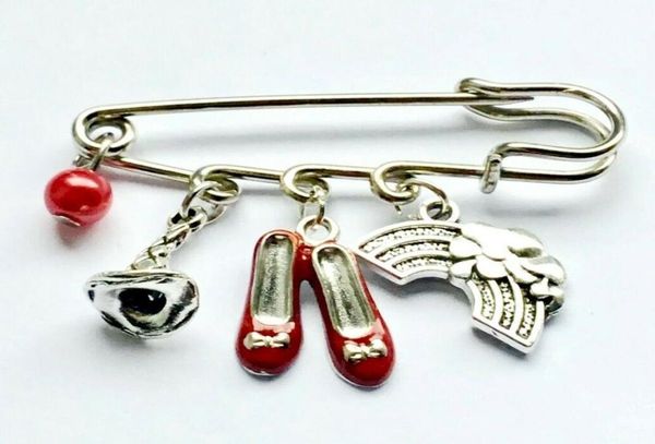 red slipper brooches for women simple design wizard of oz alice in wonderland jewelry wedding pins and brooches broch2128869, Gray
red slipper brooches for women simple design wizard of oz alice in wonderland jewelry wedding pins and brooches broch2128869, Gray