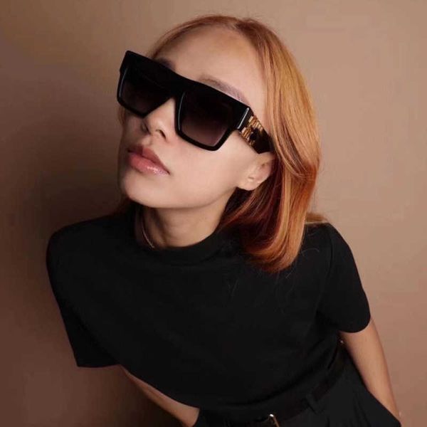 miao family women's fashion box gold letter flat cool short sighted sunglasses for men and women smu10, White;black
miao family women's fashion box gold letter flat cool short sighted sunglasses for men and women smu10, White;black