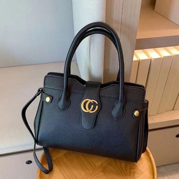 luxurys handbags designer bag totes shoulder crossbody bags pu leather messenger handbag women purse letter canvas duffle handbag lady clutc
luxurys handbags designer bag totes shoulder crossbody bags pu leather messenger handbag women purse letter canvas duffle handbag lady clutc