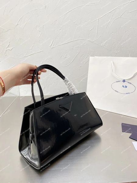 fashion boutique brand bag women handbag tote bag designer bag genuine leather quality
fashion boutique brand bag women handbag tote bag designer bag genuine leather quality