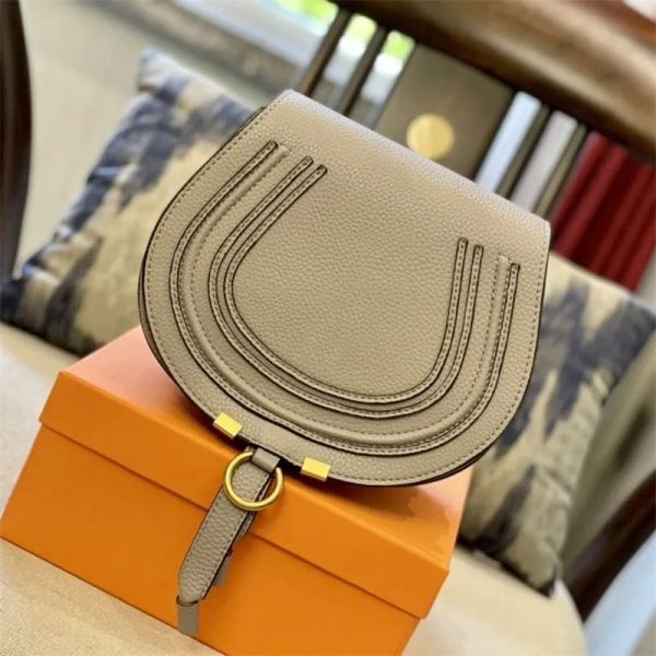 2023 saddles bag shoulder designer bags crossbody handbag pochette exquisite black pink luxury tote bages
2023 saddles bag shoulder designer bags crossbody handbag pochette exquisite black pink luxury tote bages