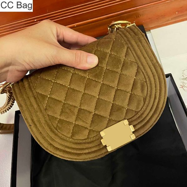cc bag 9a mini vintage velvet saddle boy bag classic quilted check gold metal hardware chain shoulder bags crossbody french luxury designer, White
cc bag 9a mini vintage velvet saddle boy bag classic quilted check gold metal hardware chain shoulder bags crossbody french luxury designer, White