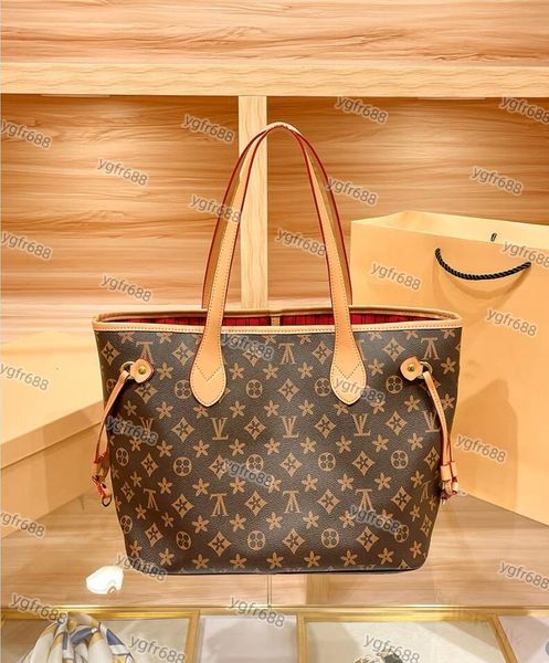 classic women handbags composite bag handbags purse postman hasp crossbody backpack casual totes messenger shopping bag women luxurys design
classic women handbags composite bag handbags purse postman hasp crossbody backpack casual totes messenger shopping bag women luxurys design