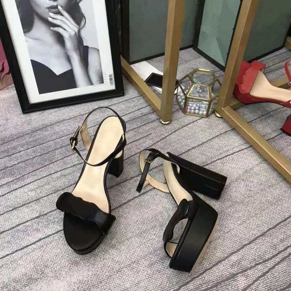 sandals women designer leather platform pump high-heel double gold-toned hardware ankle strap sandal black chunck heel shoes with boxno21
sandals women designer leather platform pump high-heel double gold-toned hardware ankle strap sandal black chunck heel shoes with boxno21