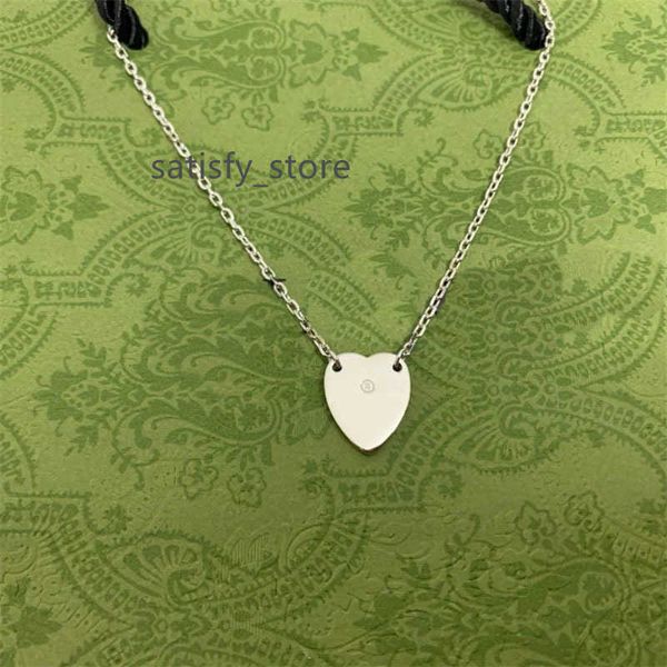 designer necklace heart pendant mens chains trendy jewlery cute fashion luxurious jewellery custom necklace womens elegance gold silver colo
designer necklace heart pendant mens chains trendy jewlery cute fashion luxurious jewellery custom necklace womens elegance gold silver colo