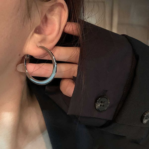 simple and cool style earrings niche design circular earrings new fashion element earrings, Golden
simple and cool style earrings niche design circular earrings new fashion element earrings, Golden
