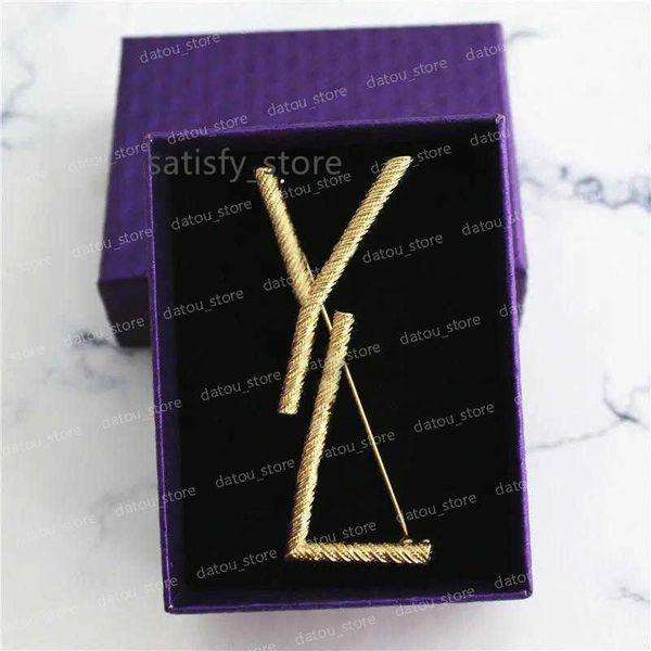 women elegant clothes accessories designer brooch ladies luxurys designers jewelry gold big letter brooches womens pins breastpin brosche, Gray
women elegant clothes accessories designer brooch ladies luxurys designers jewelry gold big letter brooches womens pins breastpin brosche, Gray