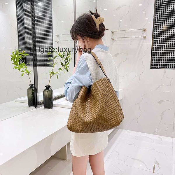aaaaabotteg uneta jodie mini teen intrecciato women's bag new fashion advanced texture weaving large capacity tote bag small design one
aaaaabotteg uneta jodie mini teen intrecciato women's bag new fashion advanced texture weaving large capacity tote bag small design one