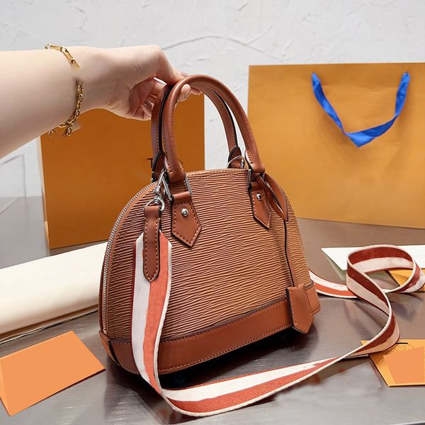 designer shell bag women's shoulder handbag luxury fashion crossbody bag plaid bag main wallet black money bag luxury makeup bag
designer shell bag women's shoulder handbag luxury fashion crossbody bag plaid bag main wallet black money bag luxury makeup bag