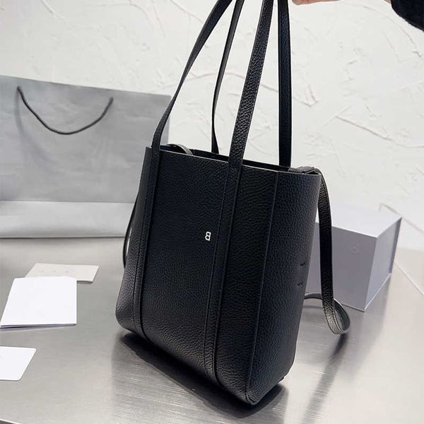 designer bags handbags luxurys designers shoulder bags woman handbags solid colour design edition lady handbag high capacity travel shopping
designer bags handbags luxurys designers shoulder bags woman handbags solid colour design edition lady handbag high capacity travel shopping