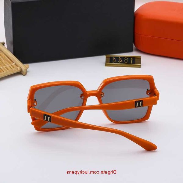 designer sunglasses fashion glasses man classic eyeglasses for women outdoor beach sun uv400 protection lenses can with original box 8yfx, White;black
designer sunglasses fashion glasses man classic eyeglasses for women outdoor beach sun uv400 protection lenses can with original box 8yfx, White;black