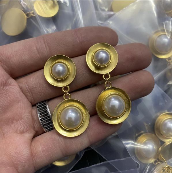 new pearl gold earrings diamonds feminine style smooth white gold plated ear studs luxury jewelry e3028, Golden;silver
new pearl gold earrings diamonds feminine style smooth white gold plated ear studs luxury jewelry e3028, Golden;silver