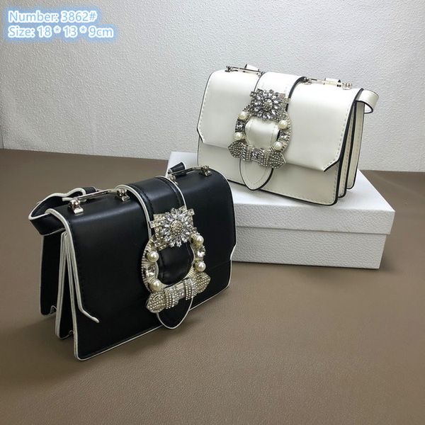 Factory wholesale ladies shoulder bag 2 colors sweet buckle studded handbag flip-shaped leather mobile phone coin purse small fresh black Joker handbags, White-3862#
Factory wholesale ladies shoulder bag 2 colors sweet buckle studded handbag flip-shaped leather mobile phone coin purse small fresh black Joker handbags, White-3862#