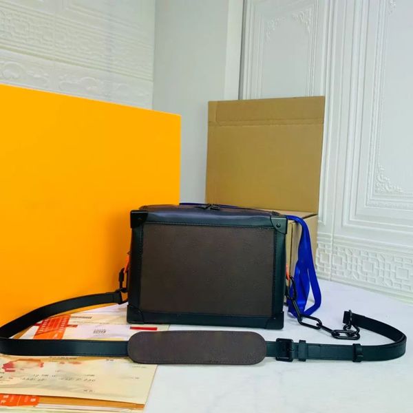 2023 new style leather presbyopia portable bag mail chain diagonal handbag shoulder bags 11226, Black;red
2023 new style leather presbyopia portable bag mail chain diagonal handbag shoulder bags 11226, Black;red