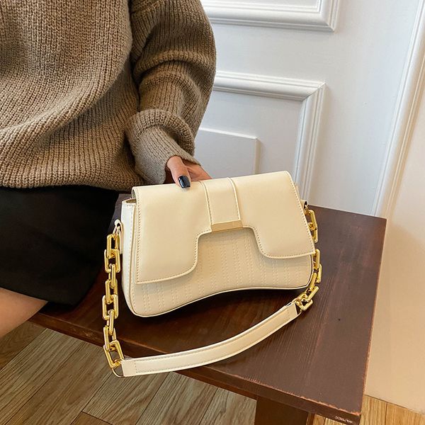 simple and elegant commuter chain underarm bag autumn and winter new single shoulder bag small square bag women's bag fashionable
simple and elegant commuter chain underarm bag autumn and winter new single shoulder bag small square bag women's bag fashionable