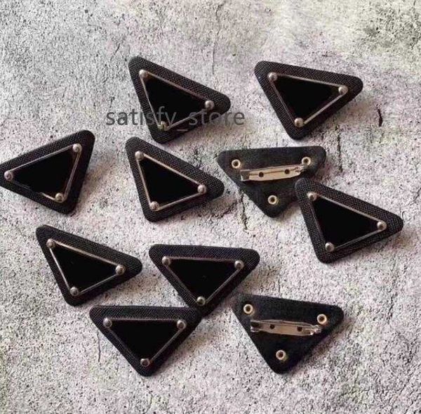 designer letter brooches pins for women and men fashion brooch pin jewelry accessories gift drop ship, Gray
designer letter brooches pins for women and men fashion brooch pin jewelry accessories gift drop ship, Gray