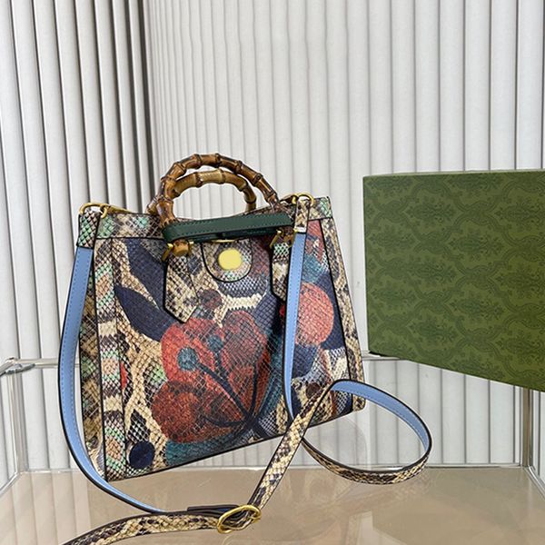 summer new designer classic bamboo bag crossbody bag in the classic bamboo elements with a fluorescent buckle strap tot bag fashion bag
summer new designer classic bamboo bag crossbody bag in the classic bamboo elements with a fluorescent buckle strap tot bag fashion bag