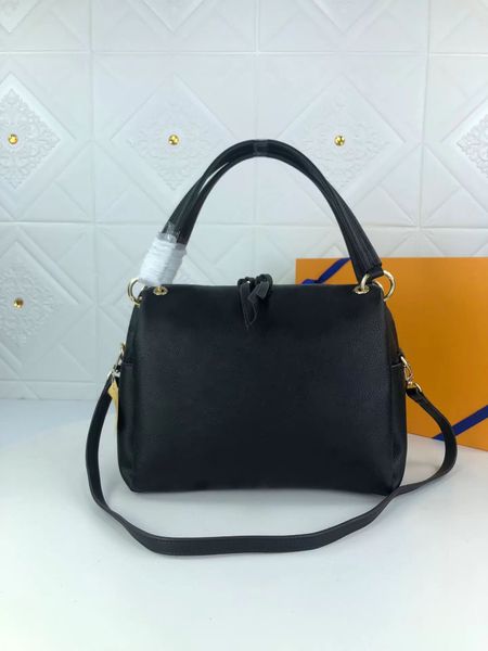 2023 luxury fashion clamshell bag small handbag lady famous brand designer messenger ba g shoulder bags leather chain ladys handbags 35x25x1, Black;red
2023 luxury fashion clamshell bag small handbag lady famous brand designer messenger ba g shoulder bags leather chain ladys handbags 35x25x1, Black;red