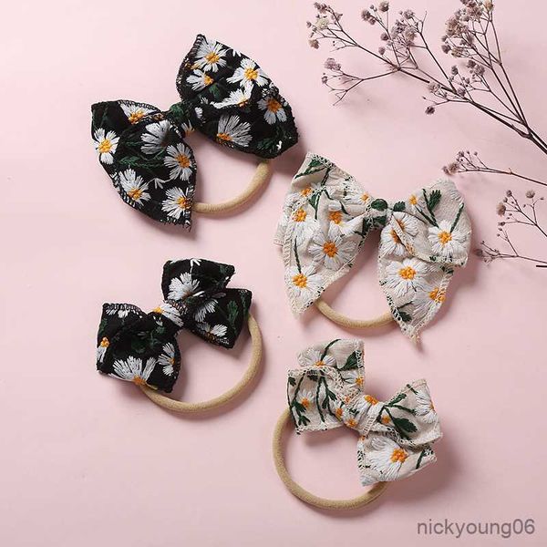 hair accessories baby girl headband embroidery bow headbands for children princess infant hairband cotton band r230608, Slivery;white
hair accessories baby girl headband embroidery bow headbands for children princess infant hairband cotton band r230608, Slivery;white