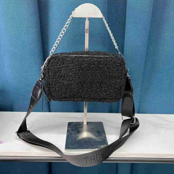 new arrival plush marc camera bag wide shoulder straps designer bag women fur chain shoulder bags winter purse handbag 221029
new arrival plush marc camera bag wide shoulder straps designer bag women fur chain shoulder bags winter purse handbag 221029