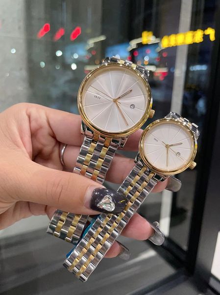 luxury fashionable couple watch with multifunctional quartz movement mens 40mm women 30mm, Slivery;brown
luxury fashionable couple watch with multifunctional quartz movement mens 40mm women 30mm, Slivery;brown