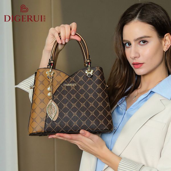women's bag 2023 new fashion print shoulder messenger bag joker bucket bag texture handbag luxury designer messenger bag
women's bag 2023 new fashion print shoulder messenger bag joker bucket bag texture handbag luxury designer messenger bag