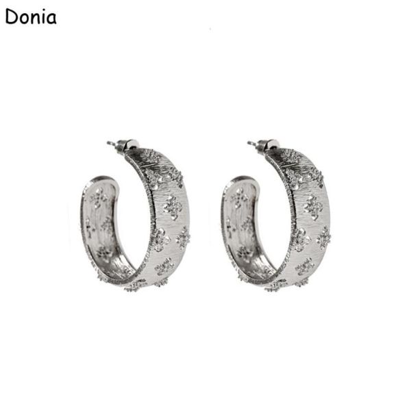 donia jewelry luxury stud european and american fashion fourleaf flower cshaped titanium steel threecolor creative designer ear5968245, Golden;silver
donia jewelry luxury stud european and american fashion fourleaf flower cshaped titanium steel threecolor creative designer ear5968245, Golden;silver