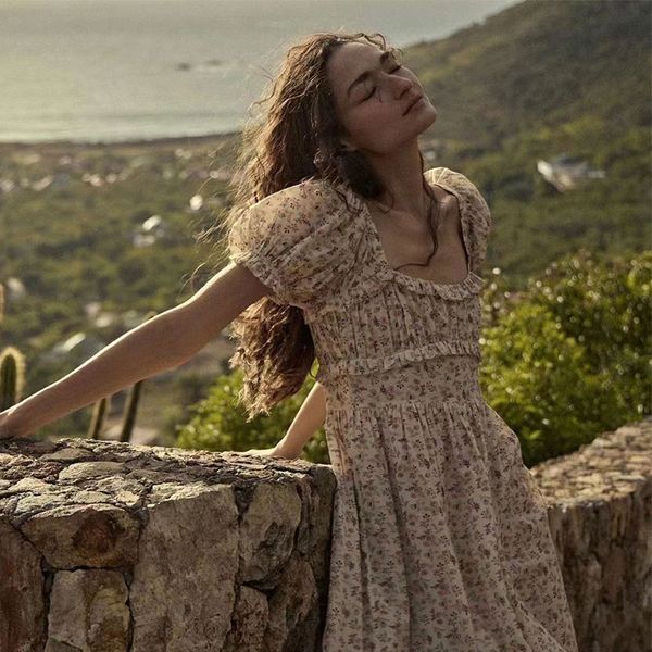 20232023 designer summer dress vacation french floral garden style square neck ruffled short sleeve backless dress, Black;gray
20232023 designer summer dress vacation french floral garden style square neck ruffled short sleeve backless dress, Black;gray