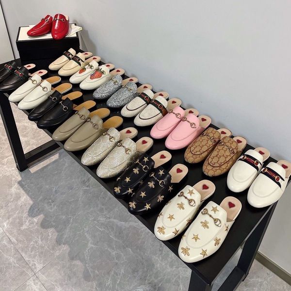 2023 women loafers luxury designers shoes genuine leather brown black mens casual designer dress shoes slip on wedding shoe with dust bag 36
2023 women loafers luxury designers shoes genuine leather brown black mens casual designer dress shoes slip on wedding shoe with dust bag 36