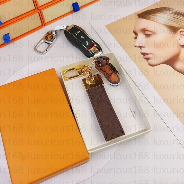 leather keychain classic exquisite luxury designer car keyring zinc alloy letter lanyard gold black metal small jewelry with box gift 001, Silver
leather keychain classic exquisite luxury designer car keyring zinc alloy letter lanyard gold black metal small jewelry with box gift 001, Silver