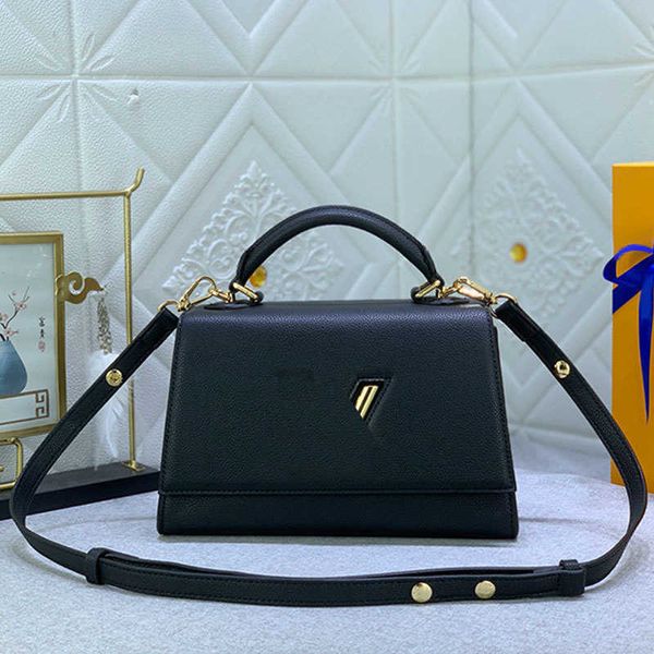 designer bags women handbag purse twist lock bags classic crossbody shoulder bag genuine leather handle removable strap wallet totes hig qua
designer bags women handbag purse twist lock bags classic crossbody shoulder bag genuine leather handle removable strap wallet totes hig qua