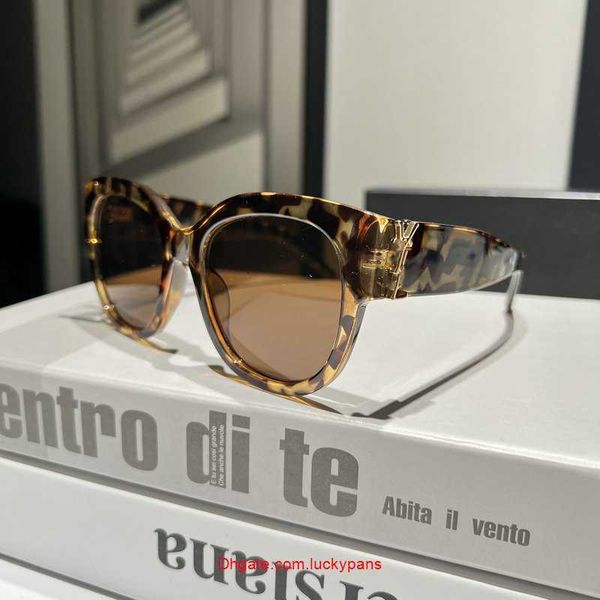 luxury sunglasses designer sunglasses for women glasses uv protection fashion sunglass letter casual eyeglasses with box very good d1kl, White;black
luxury sunglasses designer sunglasses for women glasses uv protection fashion sunglass letter casual eyeglasses with box very good d1kl, White;black