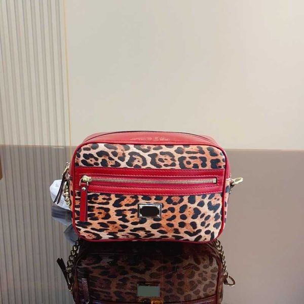new d print leather luxurys handbags women shoulder bag leopard print designer bags woman crossbody camera bag fashion g print purse handbag
new d print leather luxurys handbags women shoulder bag leopard print designer bags woman crossbody camera bag fashion g print purse handbag