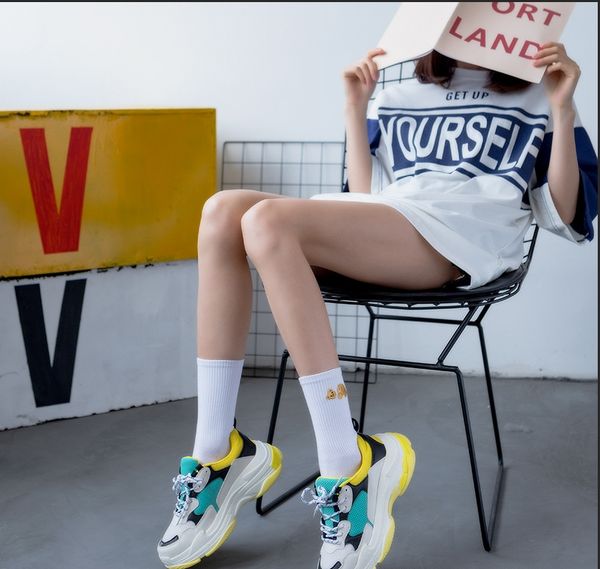 black and white womens socks cotton style personalized embroidered broken head bear online popular fashion sports cotton socks
black and white womens socks cotton style personalized embroidered broken head bear online popular fashion sports cotton socks