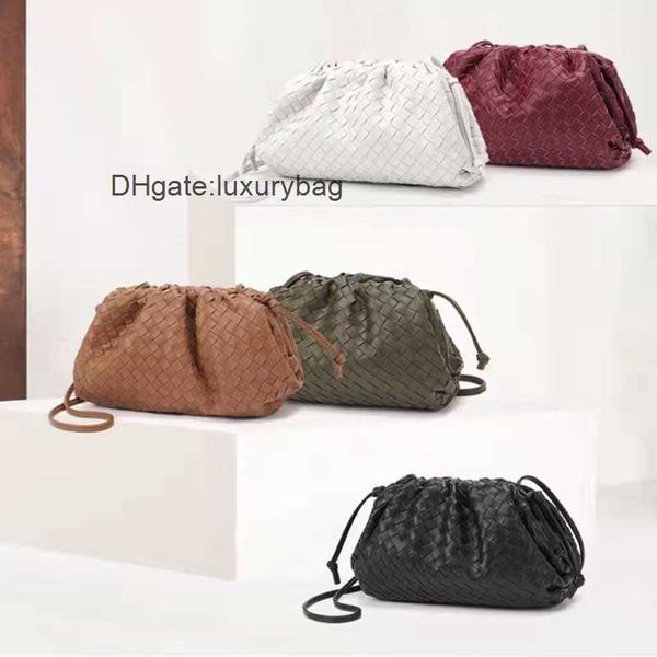aaaaabotteg uneta jodie mini teen intrecciato woven bag female cowhide cloud bag soft leather hand held one shoulder diagonal cross pleated
aaaaabotteg uneta jodie mini teen intrecciato woven bag female cowhide cloud bag soft leather hand held one shoulder diagonal cross pleated