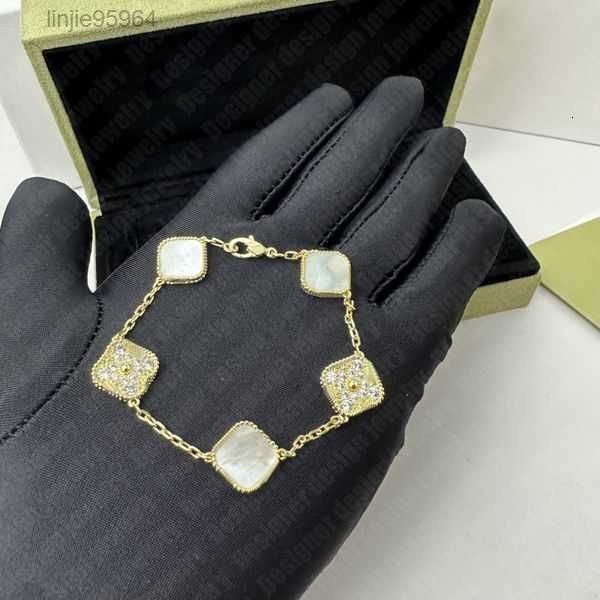 fashion 4/4 leaf clover bracelet 18k onyx shell of pearl women and girls wedding mother's day 243d3{category}, Golden;silver
fashion 4/4 leaf clover bracelet 18k onyx shell of pearl women and girls wedding mother's day 243d3{category}, Golden;silver