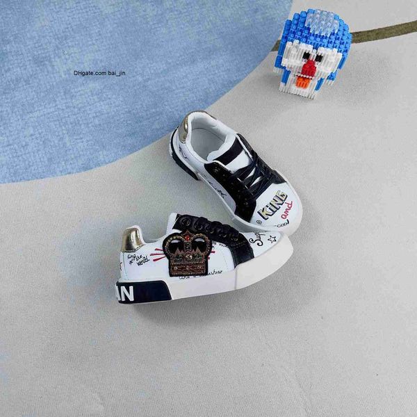 kids brand designer skateboard shoes children printed embroidered soft leather toddler boy and girl graffiti sneaker, Black
kids brand designer skateboard shoes children printed embroidered soft leather toddler boy and girl graffiti sneaker, Black