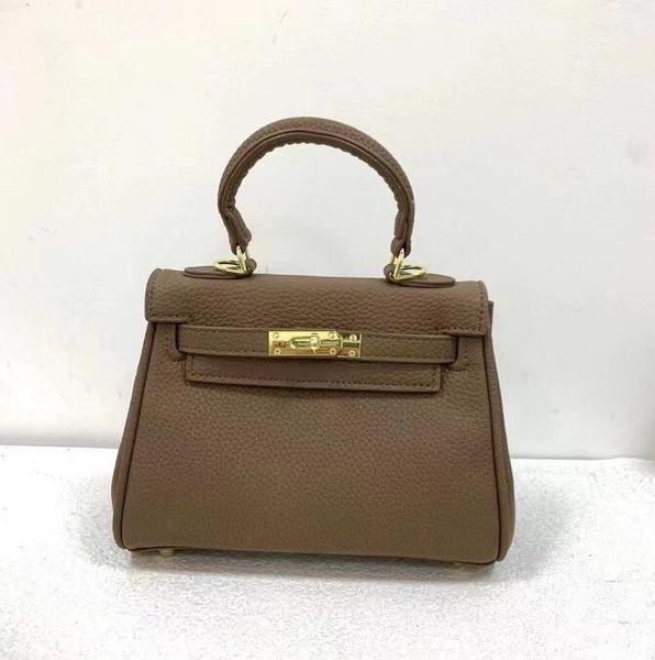 2023 designer women's wallet pu handbag handbag handbag mini crossbody bag flat handle luxury portable bag
2023 designer women's wallet pu handbag handbag handbag mini crossbody bag flat handle luxury portable bag