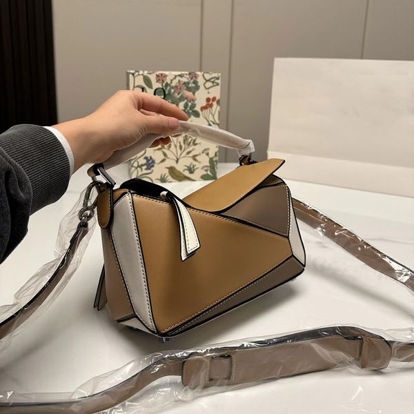 7a geometric crossbody bag several solid shoulder bags luxury designer jigsaw bag deformable embossed zipper tote bag large capacity togo pu
7a geometric crossbody bag several solid shoulder bags luxury designer jigsaw bag deformable embossed zipper tote bag large capacity togo pu