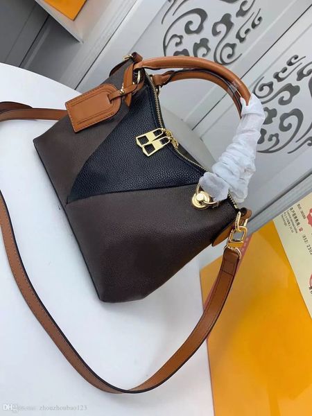 2023 womens classic bag real leather flowers women handbags canvas crossbody purse lady shopping tote shoulder bags, Black;red
2023 womens classic bag real leather flowers women handbags canvas crossbody purse lady shopping tote shoulder bags, Black;red