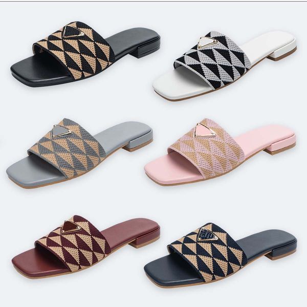 

Designer Slides Women Embroidered Fabric Slippers Metallic Slide Sandals Luxury Letter P Sandal Triangle Chunky Heels Fashion Summer Beach Low Heel Shoe size 36-42, White