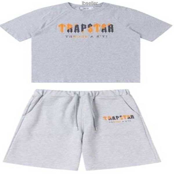 mens trapstar t shirt short sleeve print outfit chenille tracksuit black cotton london streetwear casual clothing clothes t2d2 2rf4wurp4, White;black
mens trapstar t shirt short sleeve print outfit chenille tracksuit black cotton london streetwear casual clothing clothes t2d2 2rf4wurp4, White;black
