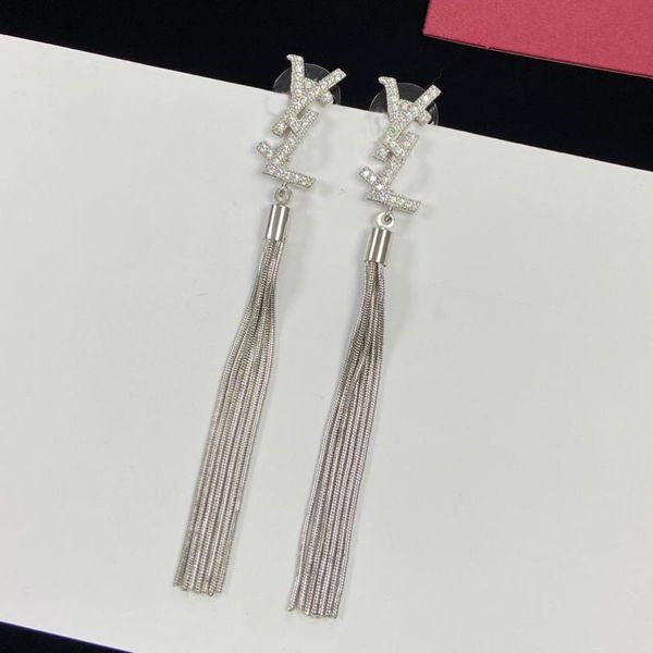 2 colors women designer stud earrings extravagant style luxury brass engagement earring with tassel, Golden;silver
2 colors women designer stud earrings extravagant style luxury brass engagement earring with tassel, Golden;silver